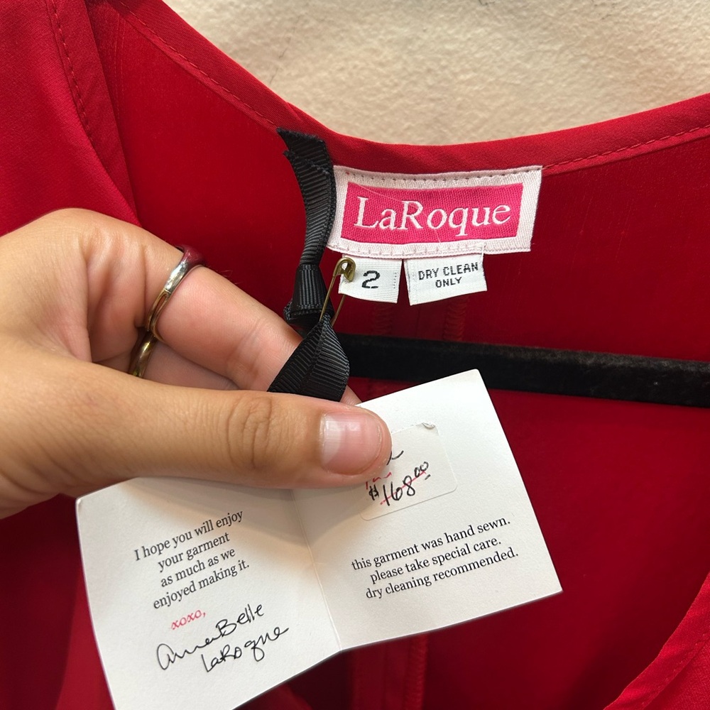 Elegant Red Ruffled Tank Top - Picture 4 of 4